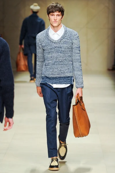 Look 22